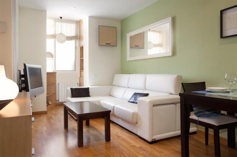 Rentbcn Gracia Jardinets Lejlighed Barcelona